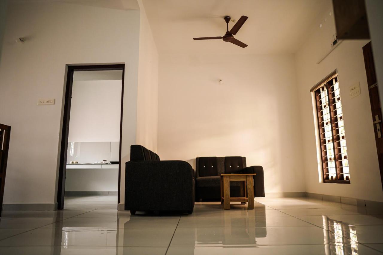 Shimano Square Guest House Varkala Bagian luar foto