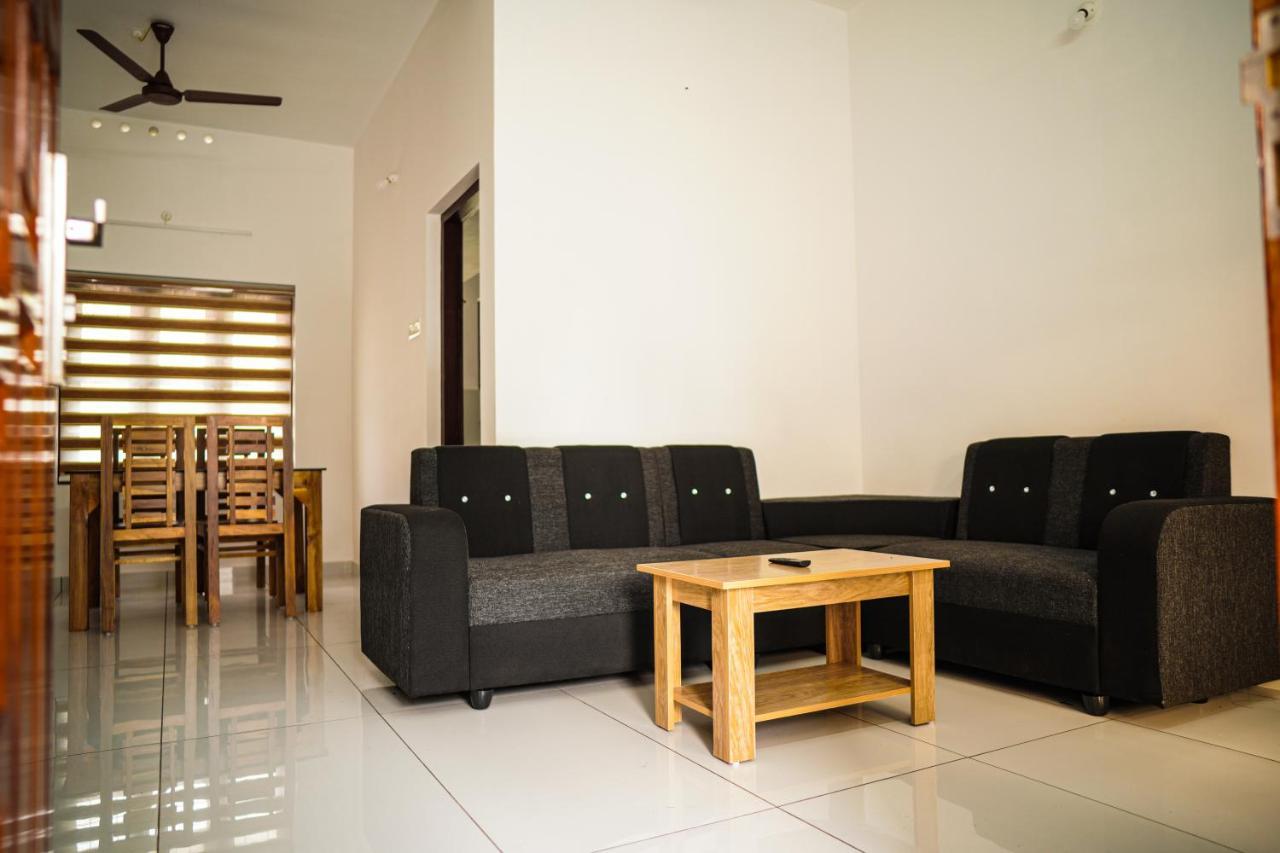 Shimano Square Guest House Varkala Bagian luar foto