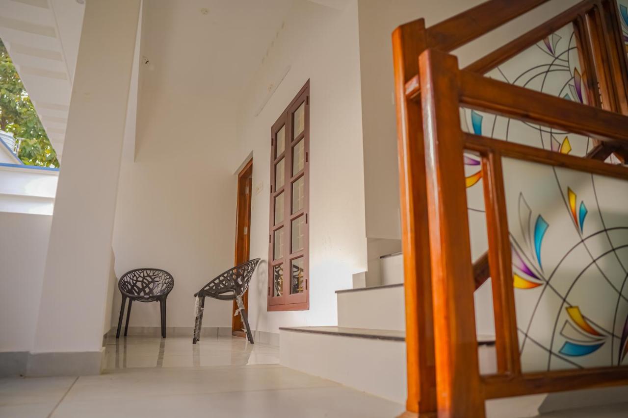 Shimano Square Guest House Varkala Bagian luar foto