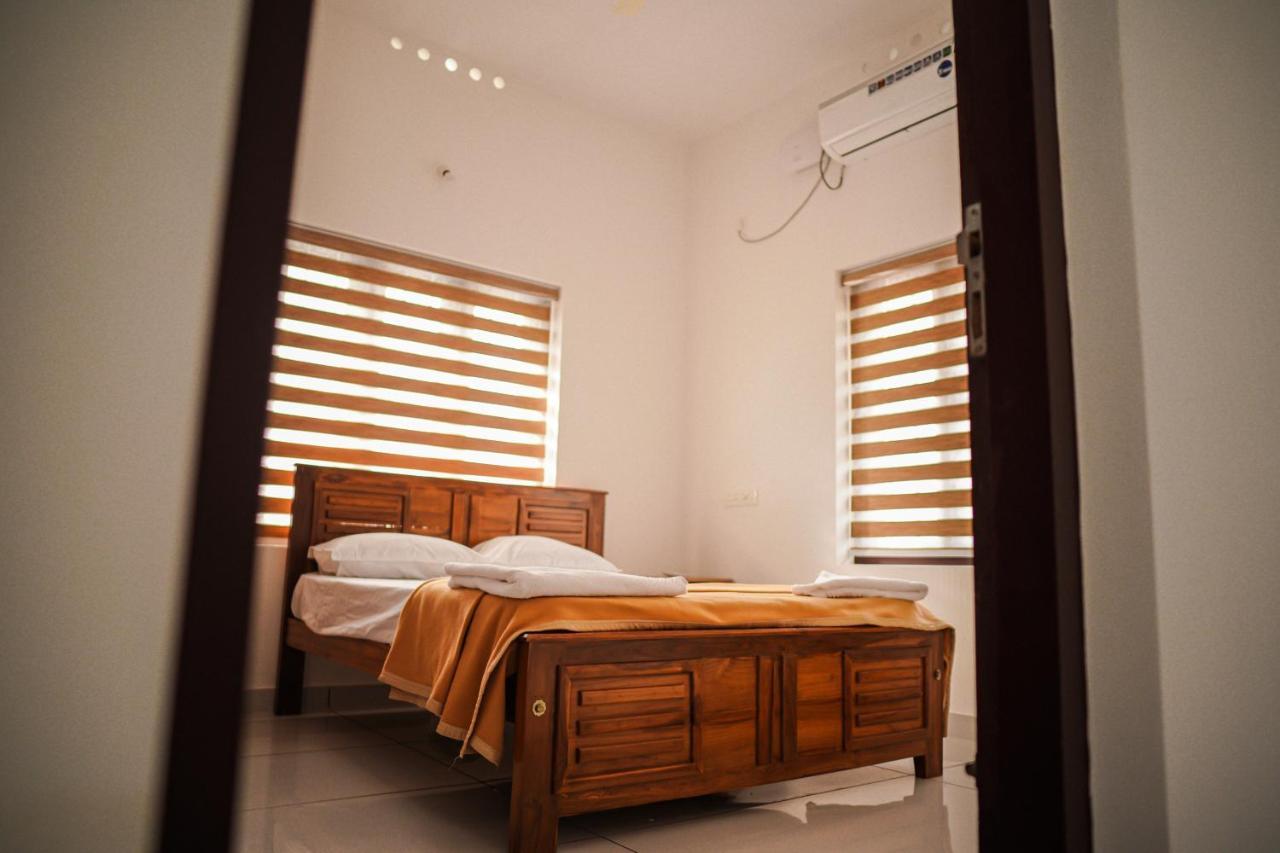Shimano Square Guest House Varkala Bagian luar foto