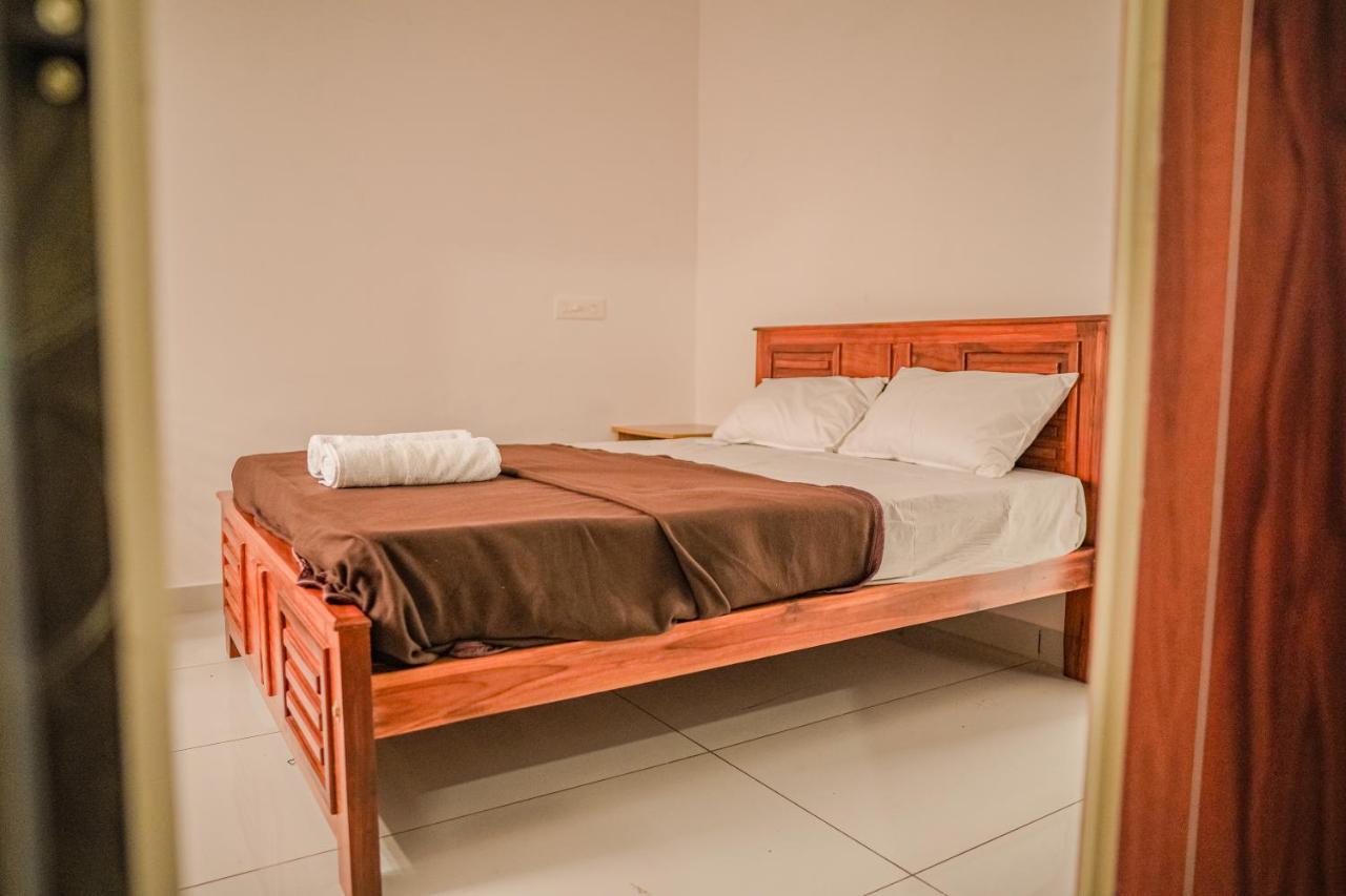 Shimano Square Guest House Varkala Bagian luar foto