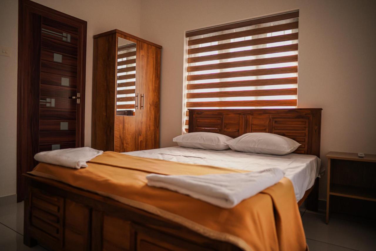 Shimano Square Guest House Varkala Bagian luar foto