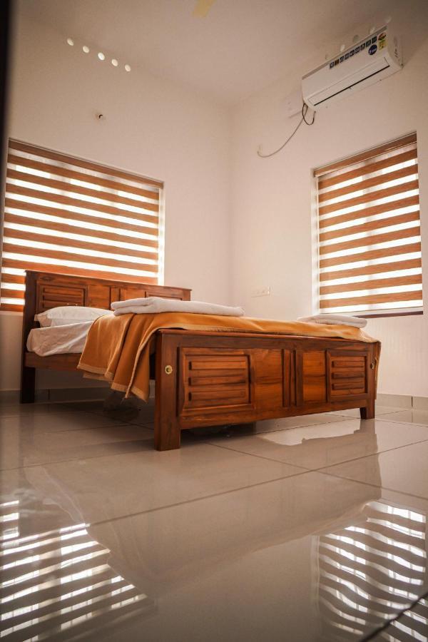 Shimano Square Guest House Varkala Bagian luar foto