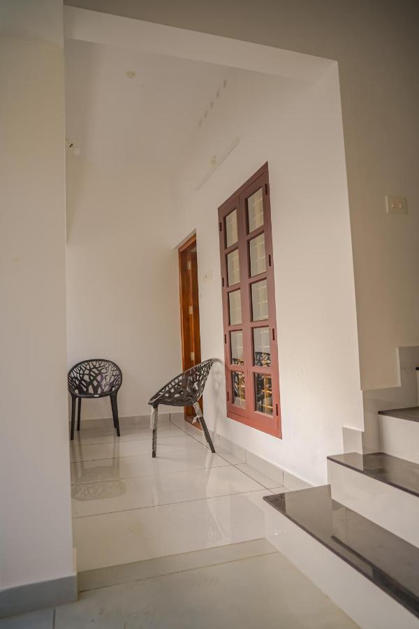 Shimano Square Guest House Varkala Bagian luar foto