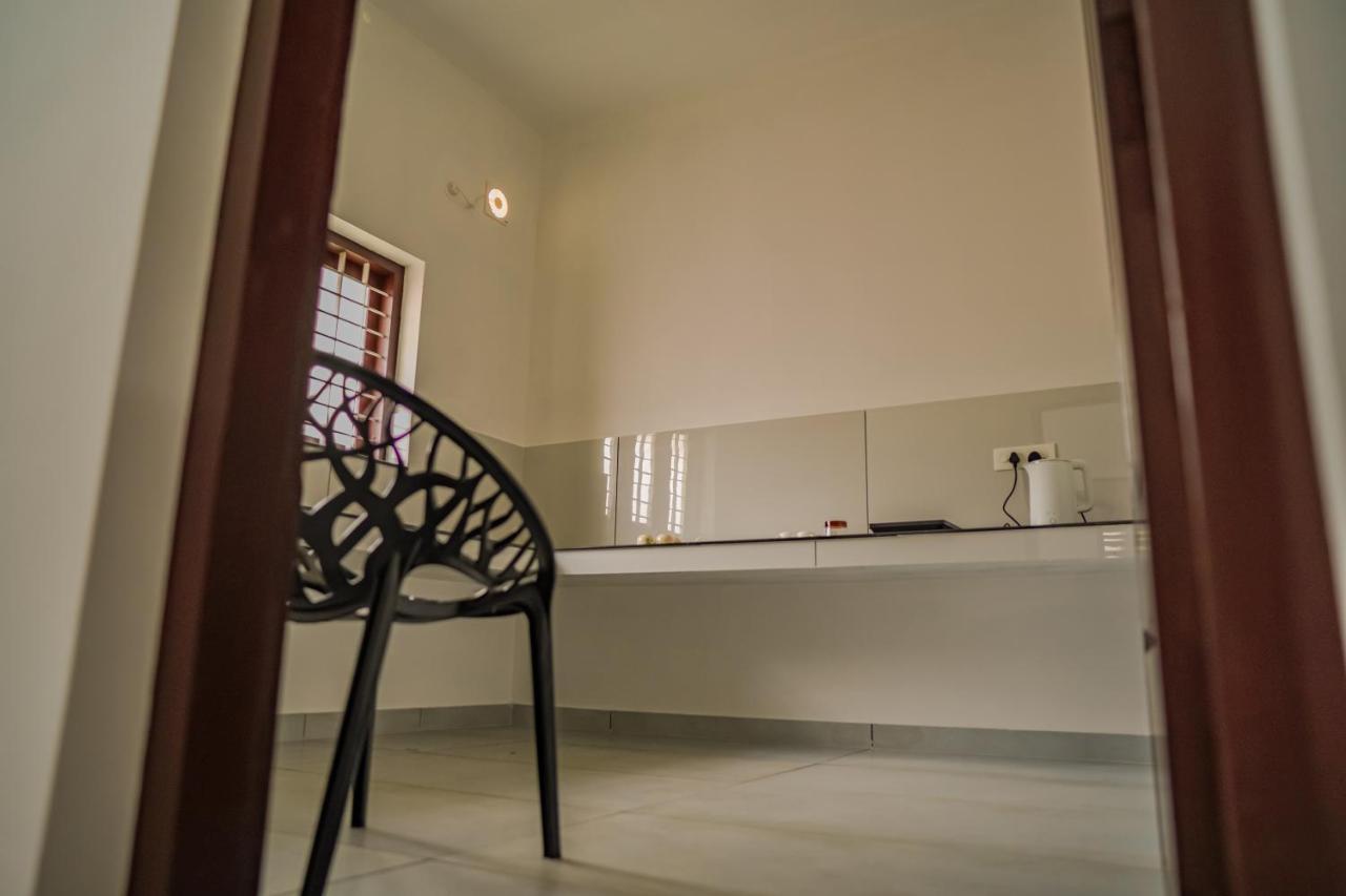 Shimano Square Guest House Varkala Bagian luar foto