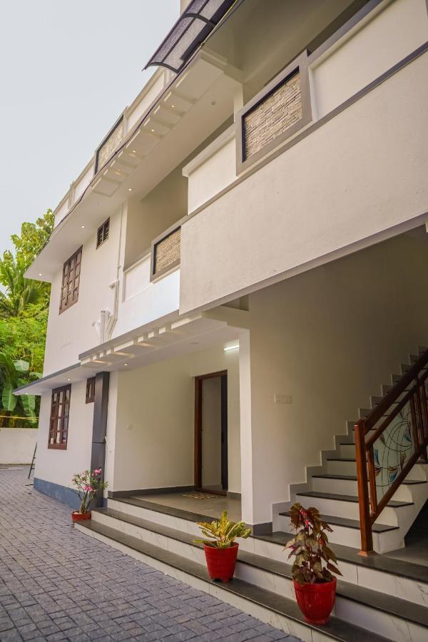 Shimano Square Guest House Varkala Bagian luar foto